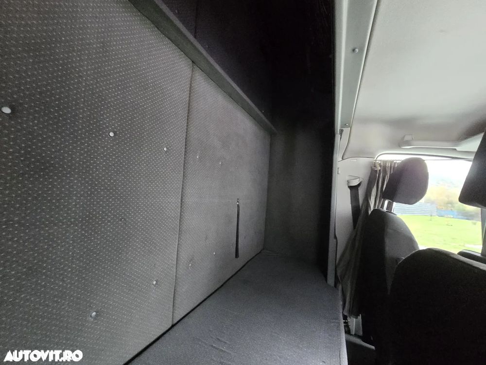 Volkswagen Crafter - 10