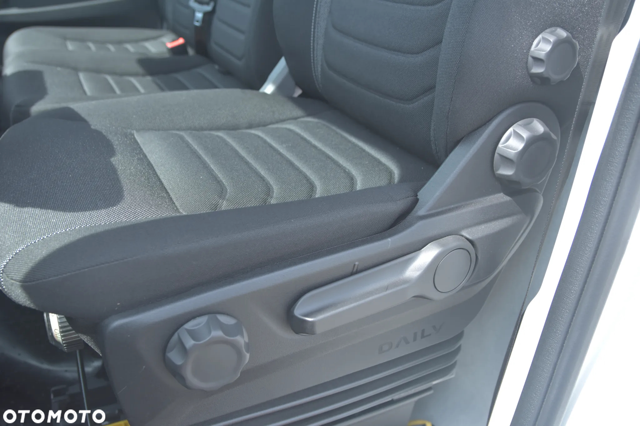 Iveco Daily 35S18 180KM 16m3 - 15