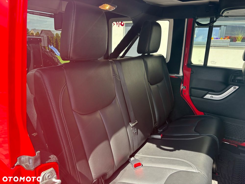 Jeep Wrangler 3.6 Unlim Sahara - 19