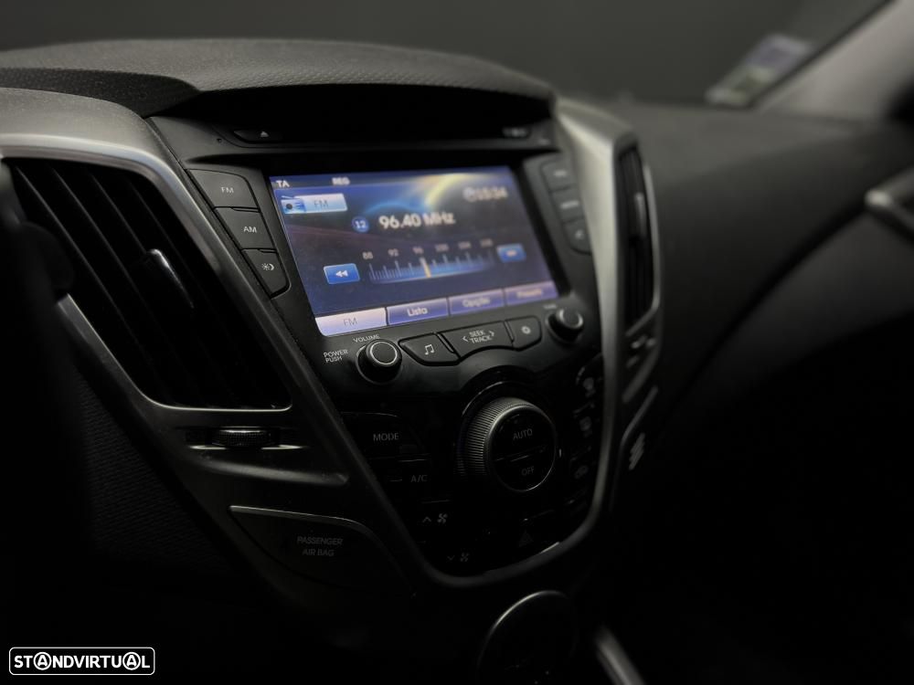 Hyundai Veloster - 6