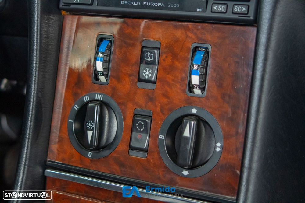 Mercedes-Benz SL 300 - 50