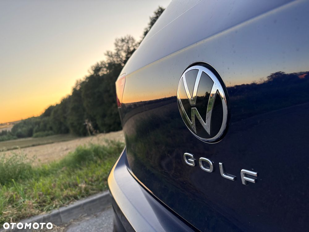 Volkswagen Golf 1.5 eTSI OPF DSG R-Line - 9