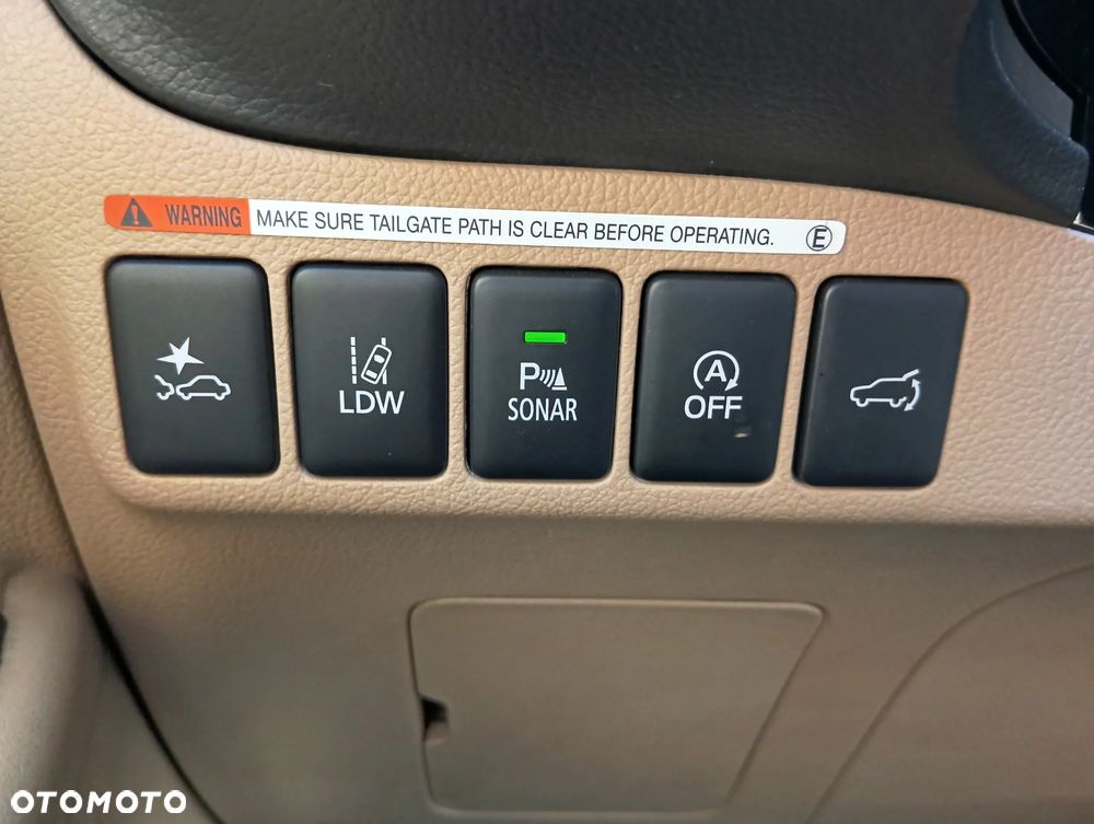 Mitsubishi Outlander 2.0 Intense + Navi 4WD CVT - 19