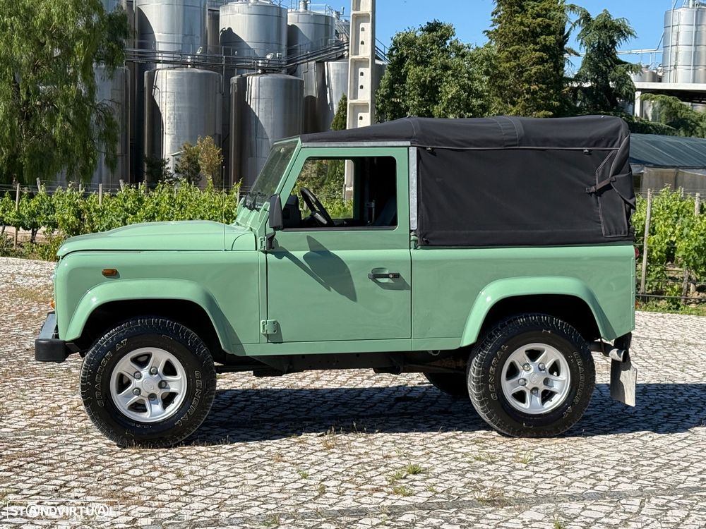 Land Rover Defender 90 2.4 CRD E - 12