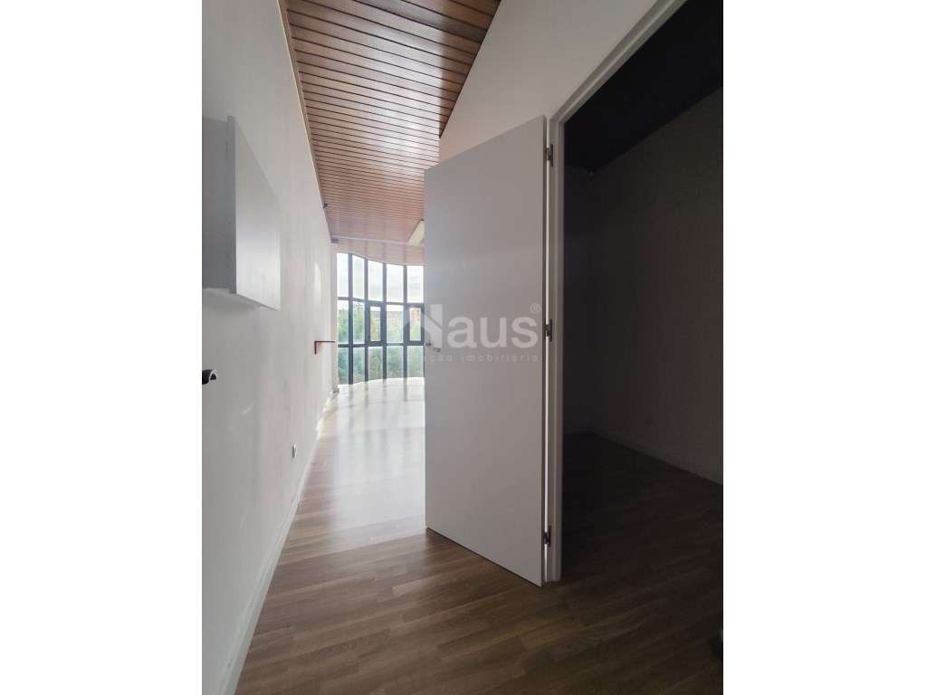 Escritório/espaço de serviços - Grande imagem: 3/10