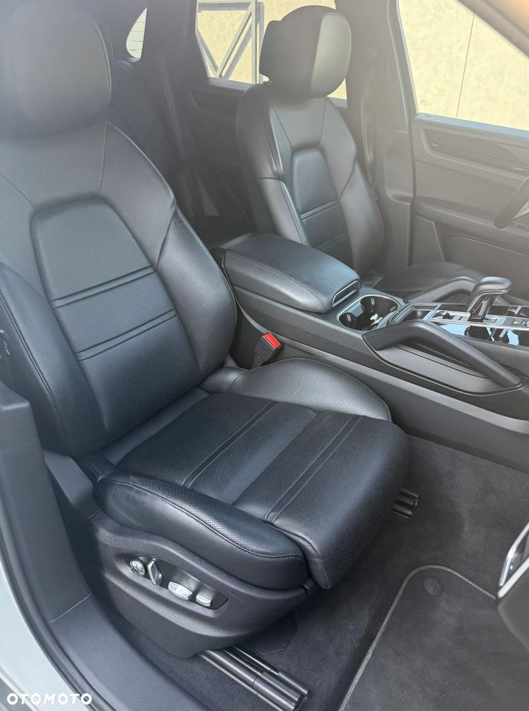 Porsche Cayenne Tiptronic S - 15