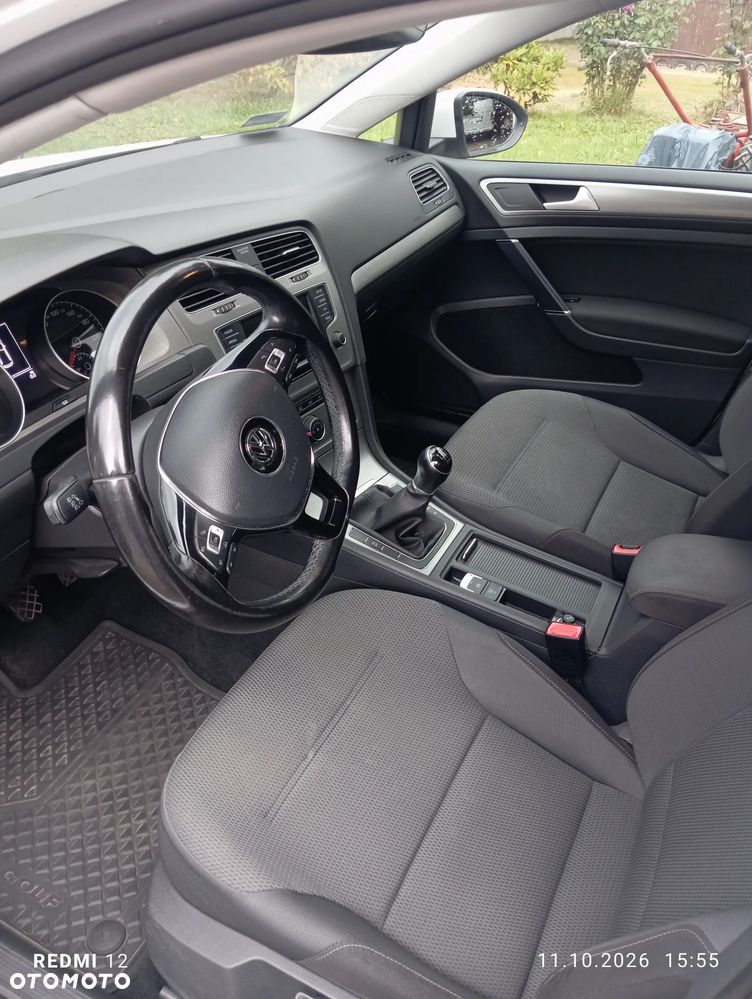 Volkswagen Golf - 6