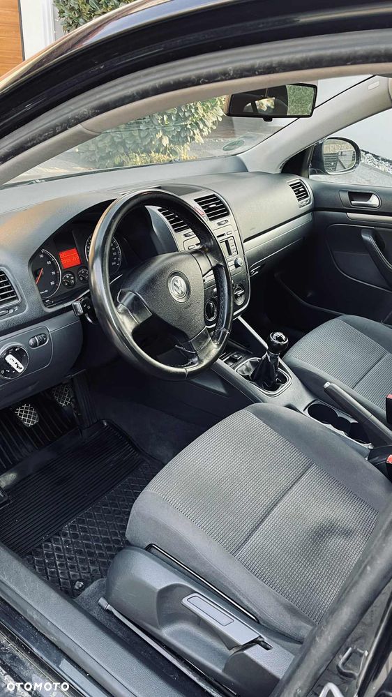 Volkswagen Jetta - 15