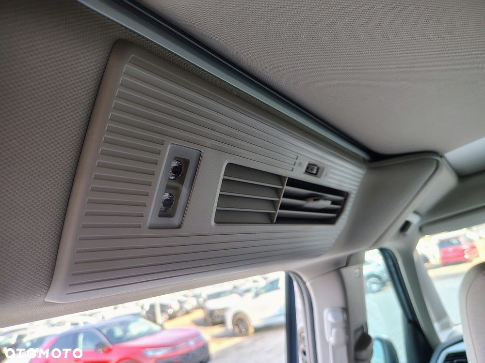 Volkswagen california Nowa California Beach silnik: 2,0 l TDI SCR 150 KM / skrzynia biegów: 7-biegowa DSG rozstaw osi: 3124 mm - 30