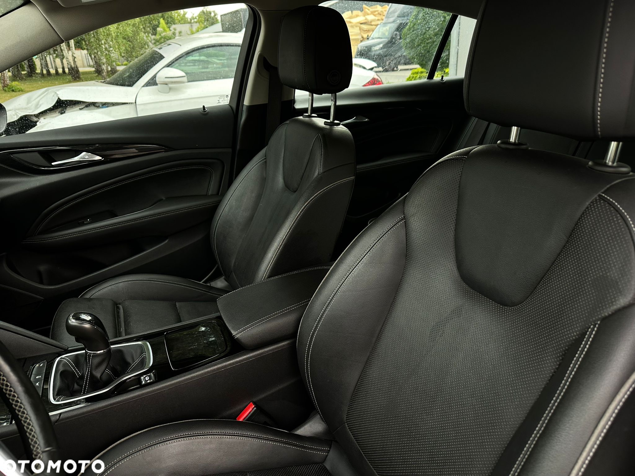 Opel Insignia - 11