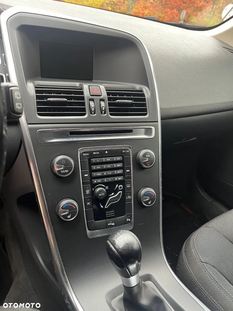 Volvo XC 60 DRIVe Momentum - 14