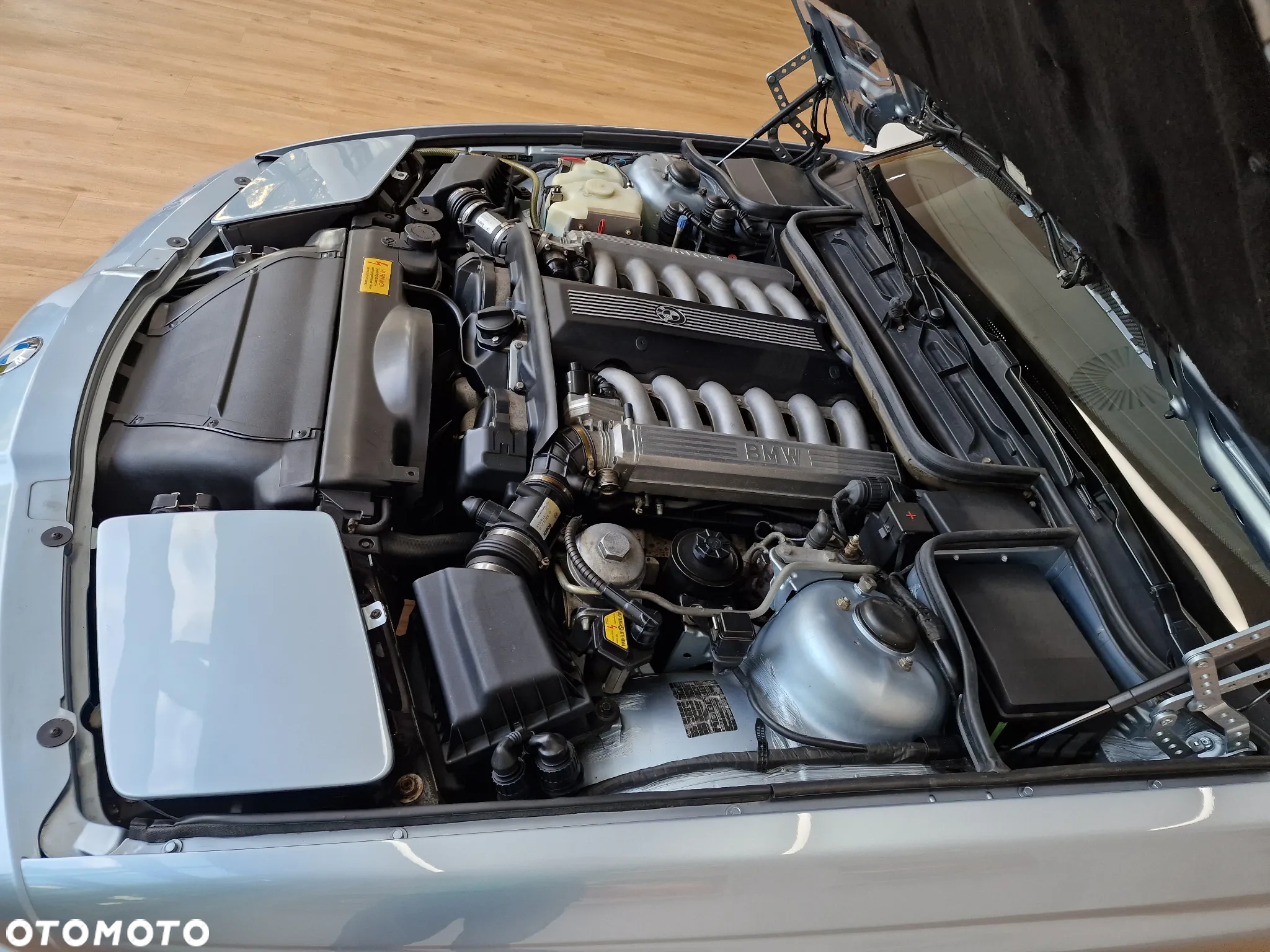 BMW Seria 8 - 34