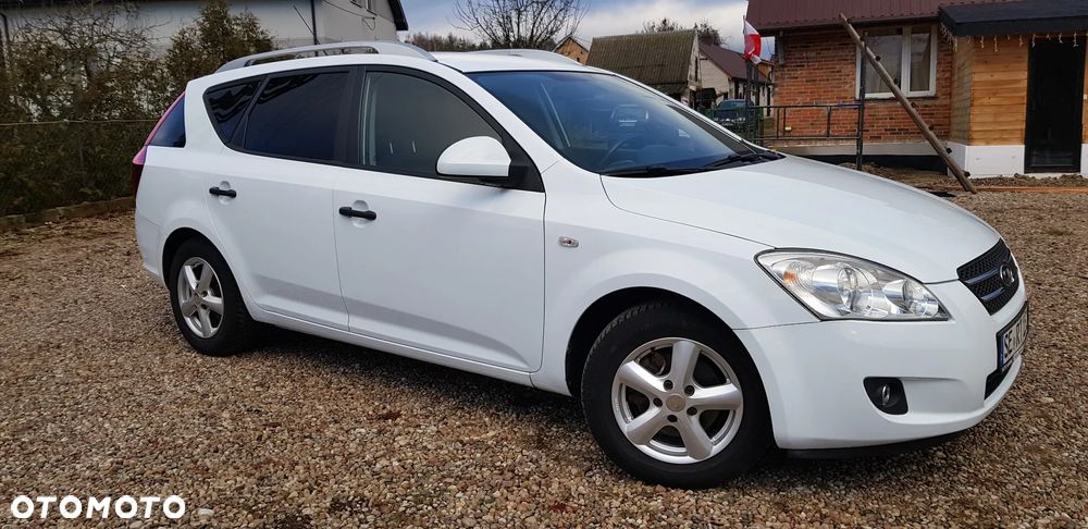 Kia Ceed 1.4 CVVT SW EX - 4