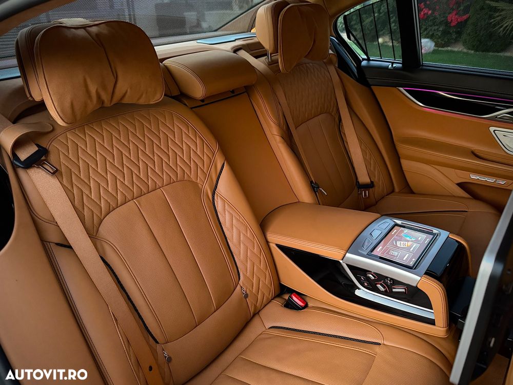 BMW Seria 7 740e iPerformance - 16