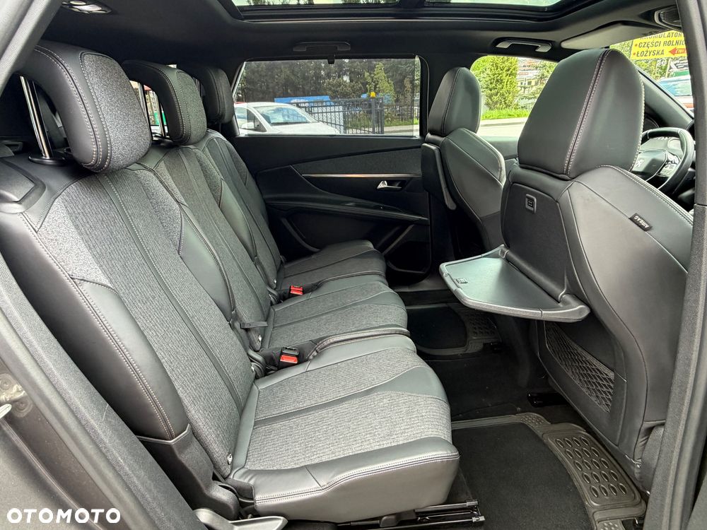 Peugeot 5008 - 17