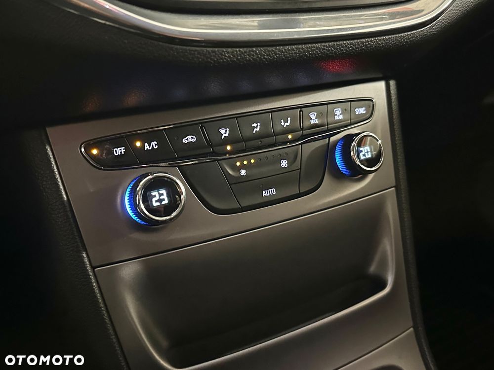 Opel Astra 1.4 T Dynamic - 15