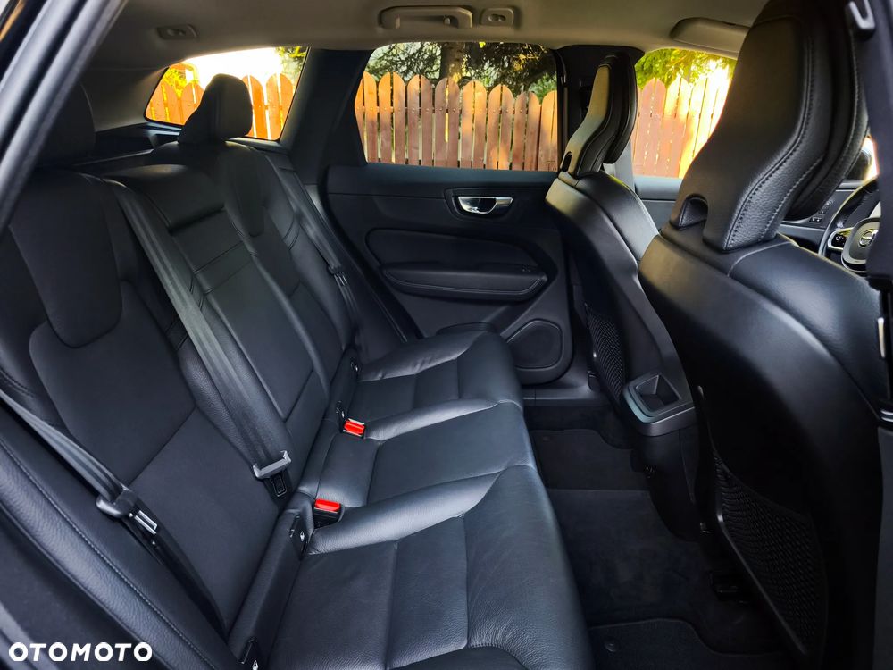 Volvo XC 60 B4 D Inscription - 29
