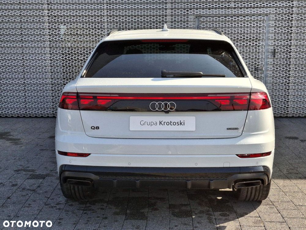 Audi Q8 - 8