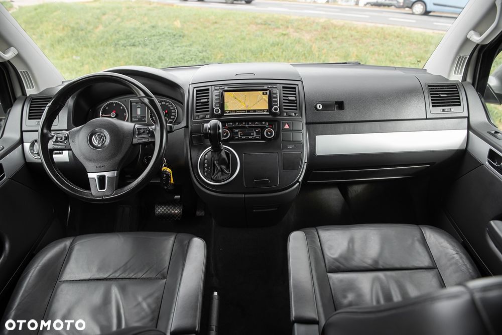 Volkswagen Multivan - 21