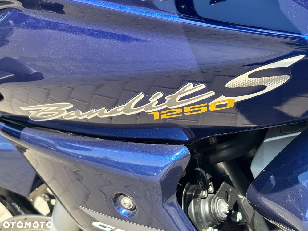Suzuki Bandit - 24