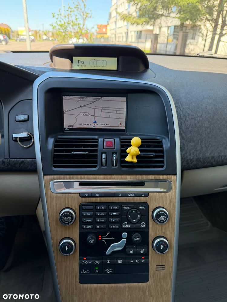 Volvo XC 60 D5 AWD Momentum - 19