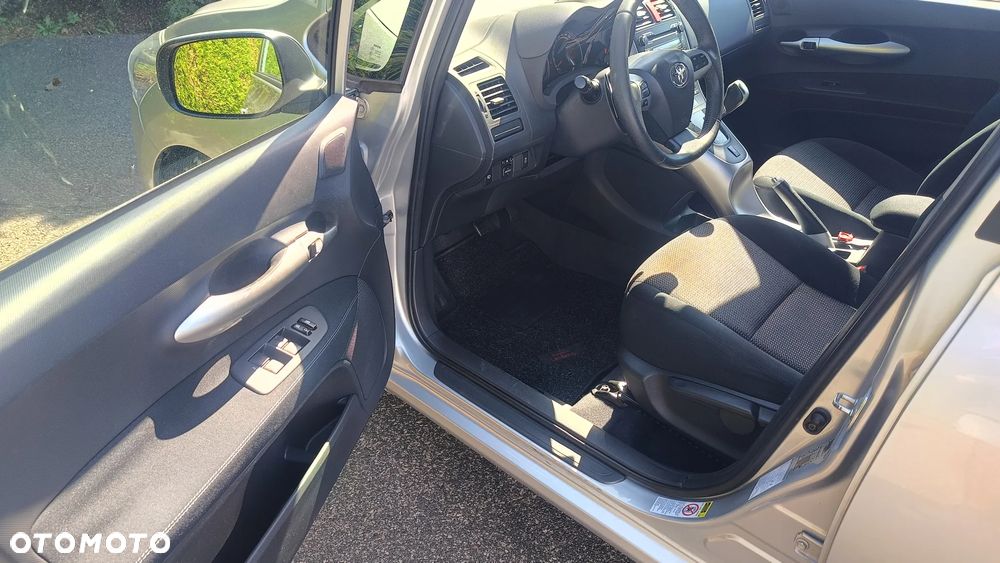 Toyota Auris 1.6 MultiMode Executive - 17