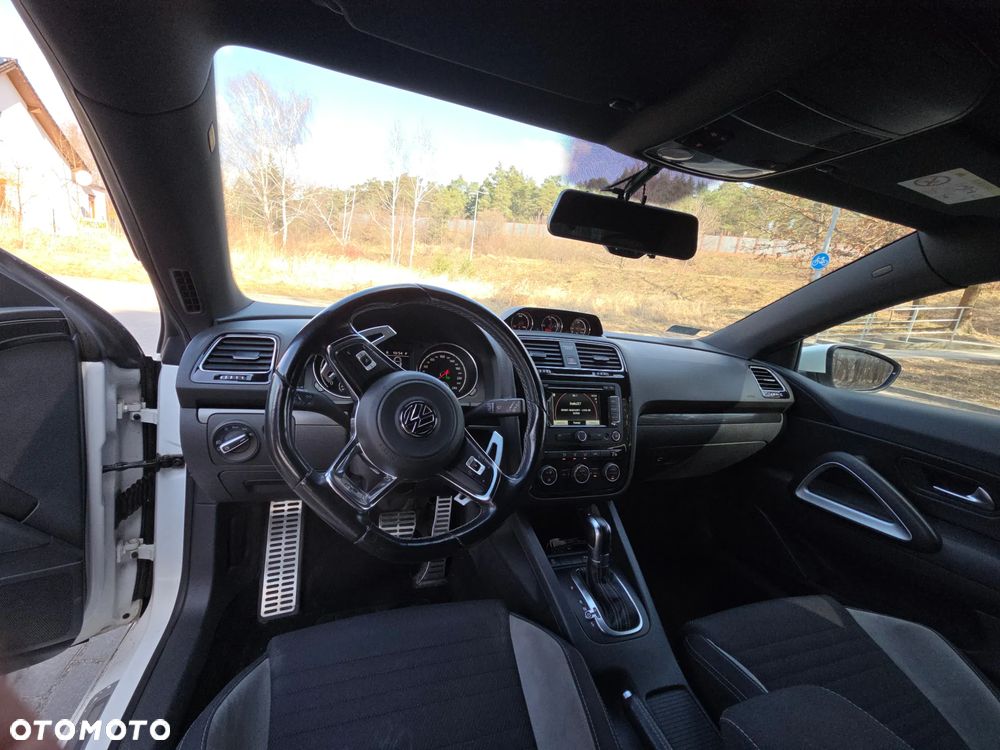 Volkswagen Scirocco 2.0 TDI (Blue Motion Technologie) DSG - 19