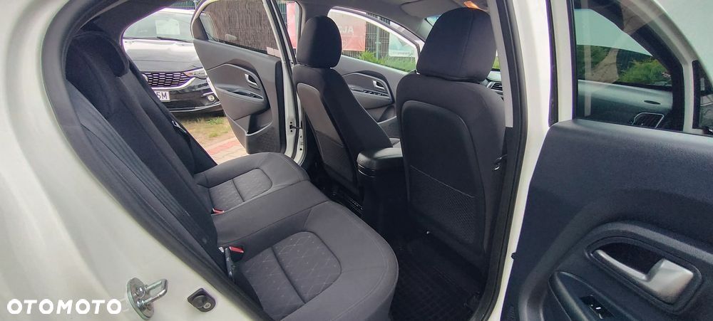 Kia Rio 1.2 L - 22