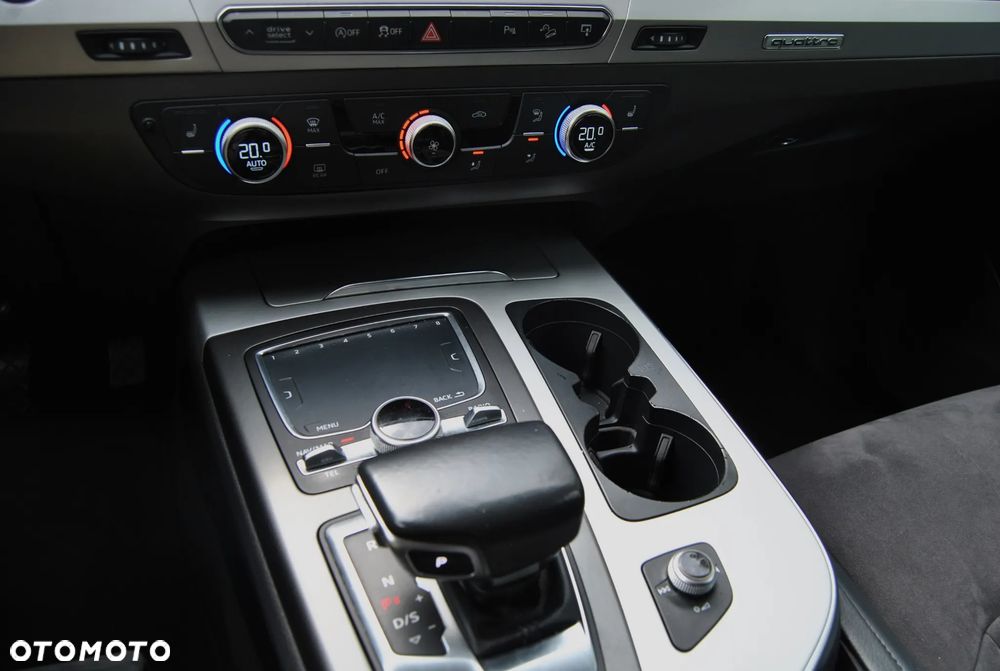 Audi Q7 - 12