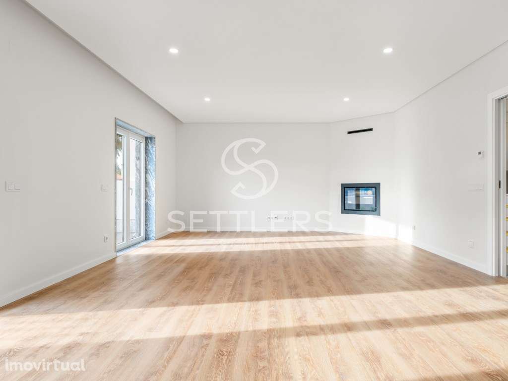 Moradia T3+2 Geminada no Estoril - Grande imagem: 3/30