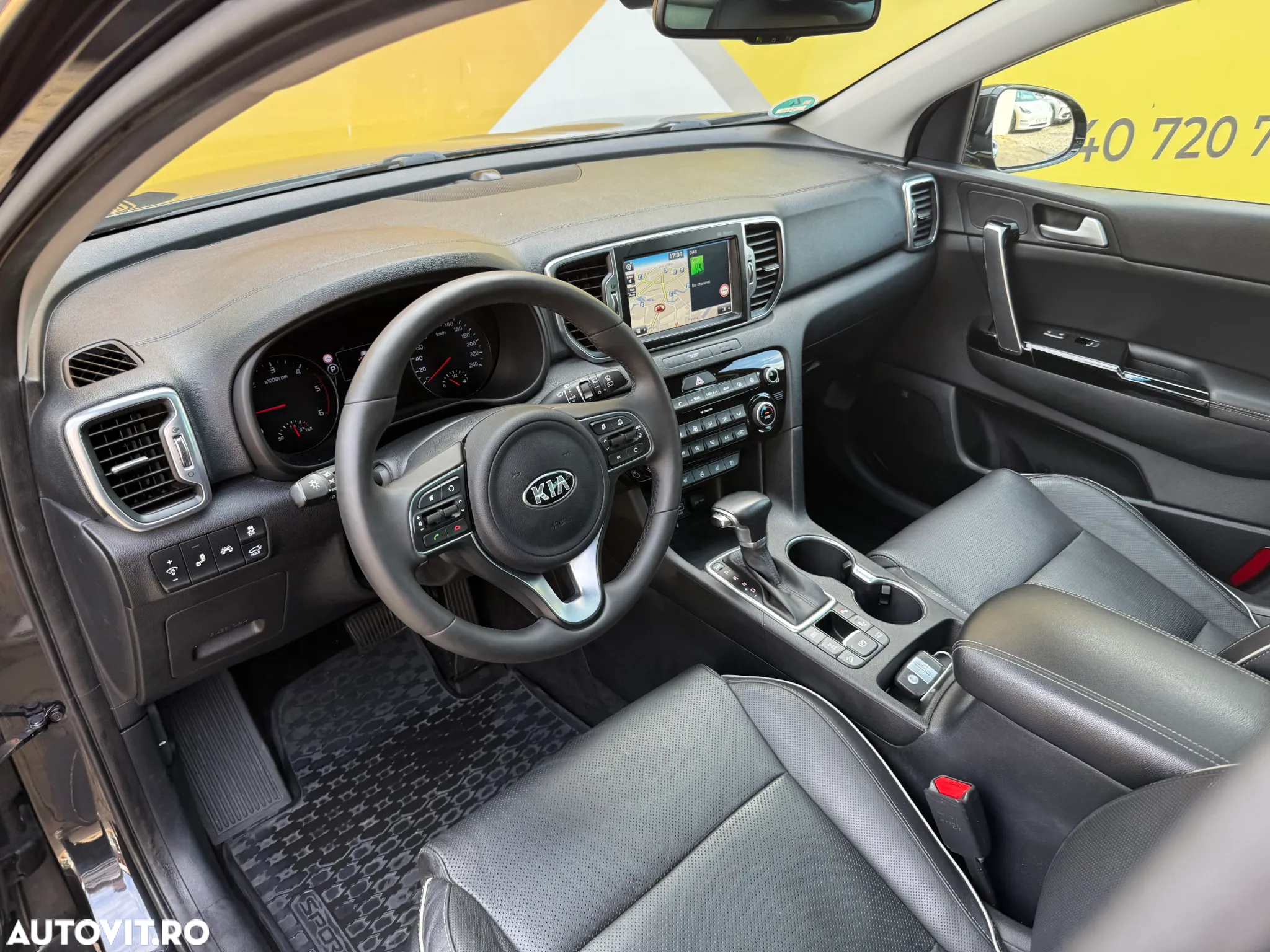 Kia Sportage 2,0 CRDI AWD Aut. Platinum - 4