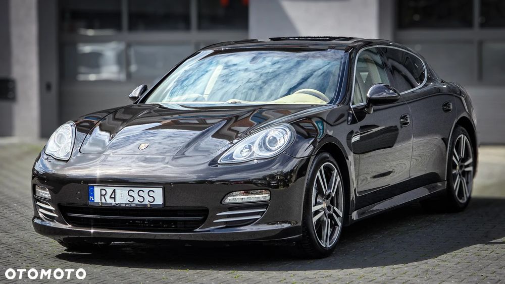 Porsche Panamera 4S