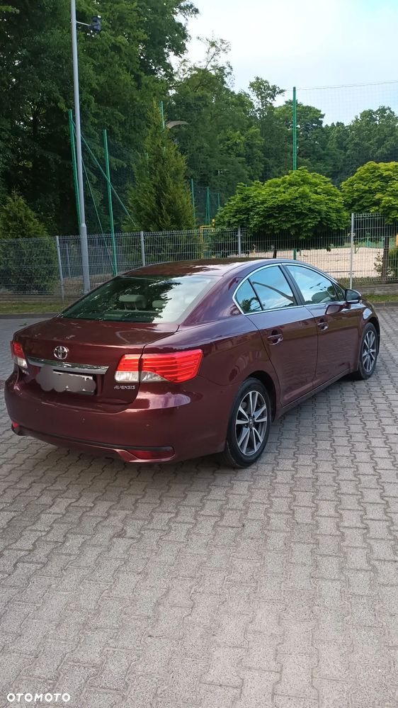 Toyota Avensis 1.8 Premium - 6