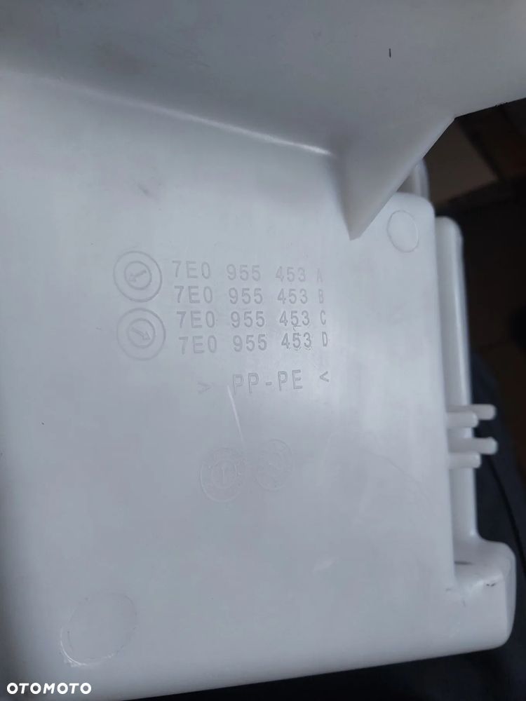 Zbiorniczek spryskiwaczy xsenon vw t5 lift - 2