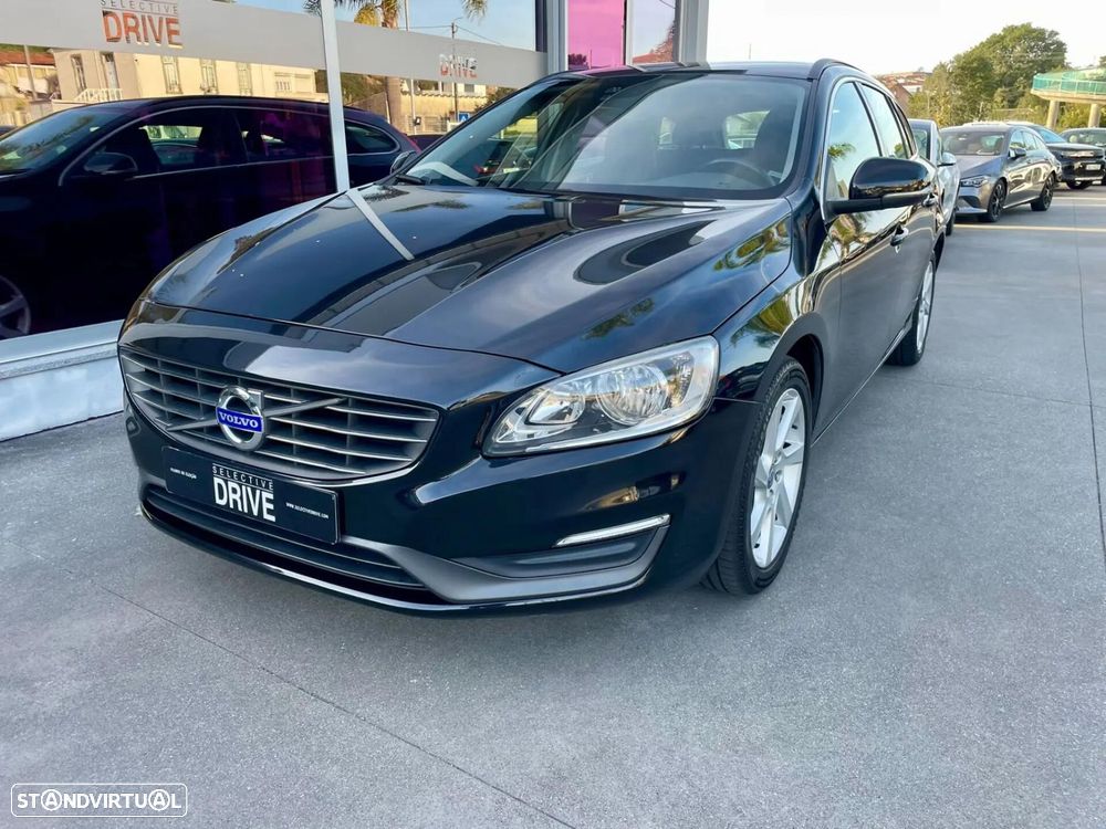 Volvo V60 1.6 D2 Drive Momentum Powershift Start/Stop - 2