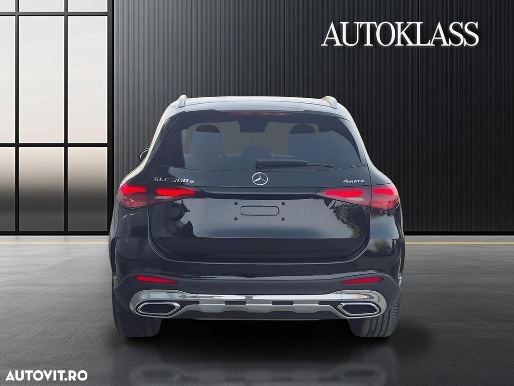 Mercedes-Benz GLC 300 e 4MATIC - 4
