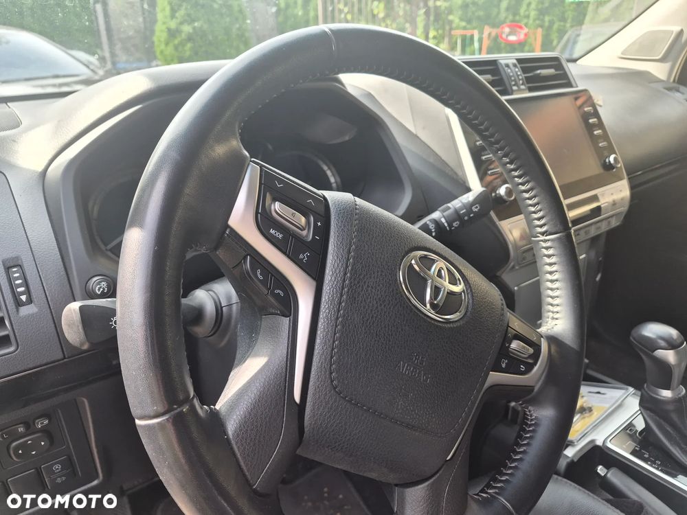 Toyota Land Cruiser LC 2.8 D-4D Prestige - 7
