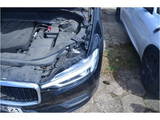 Volvo XC 60 D4 AWD Momentum - 25