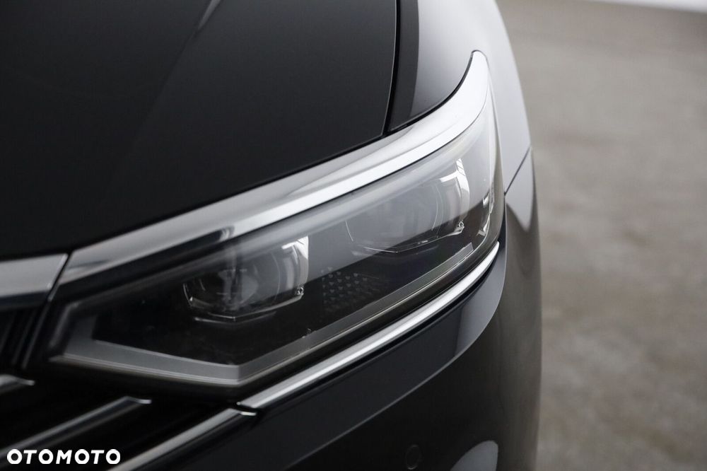 Volkswagen Passat Variant 2.0 TDI EVO Elegance DSG - 29