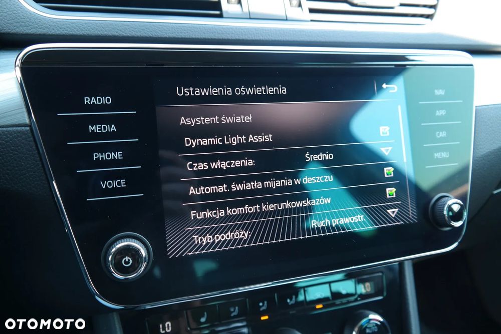 Skoda Superb 2.0 TSI Ambition DSG - 29