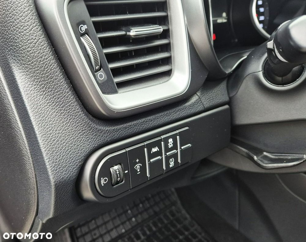 Kia XCeed 1.5 T-GDI M DCT - 18