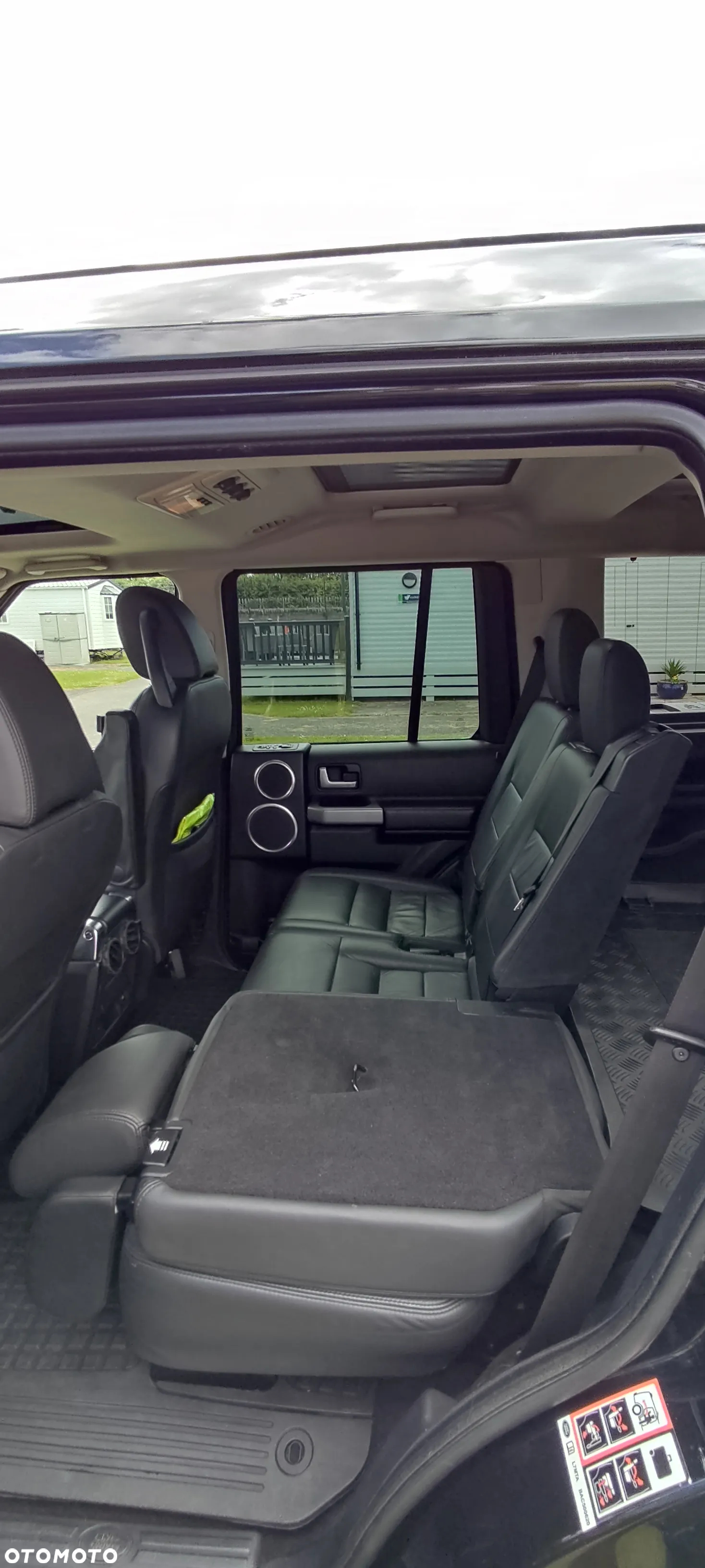 Land Rover Discovery IV 2.7D V6 HSE - 17