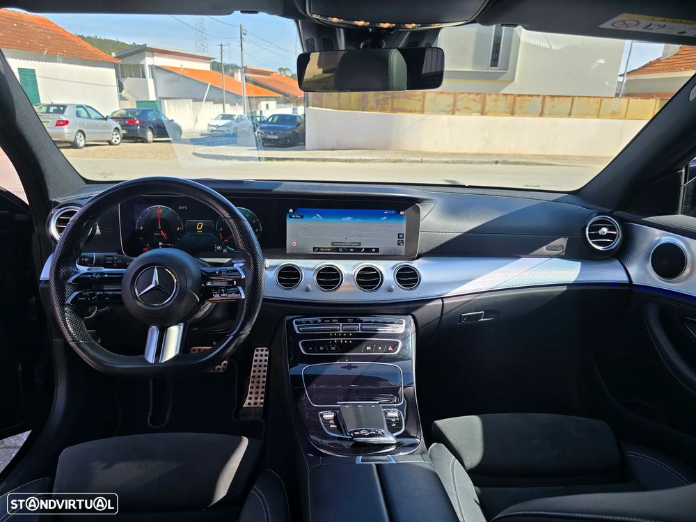 Mercedes-Benz E 300 de 4Matic 9G-TRONIC AMG Line - 29