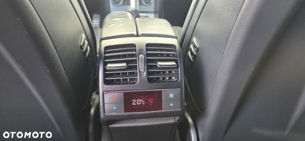 Mercedes-Benz Klasa C 320 T CDI Avantgarde - 13