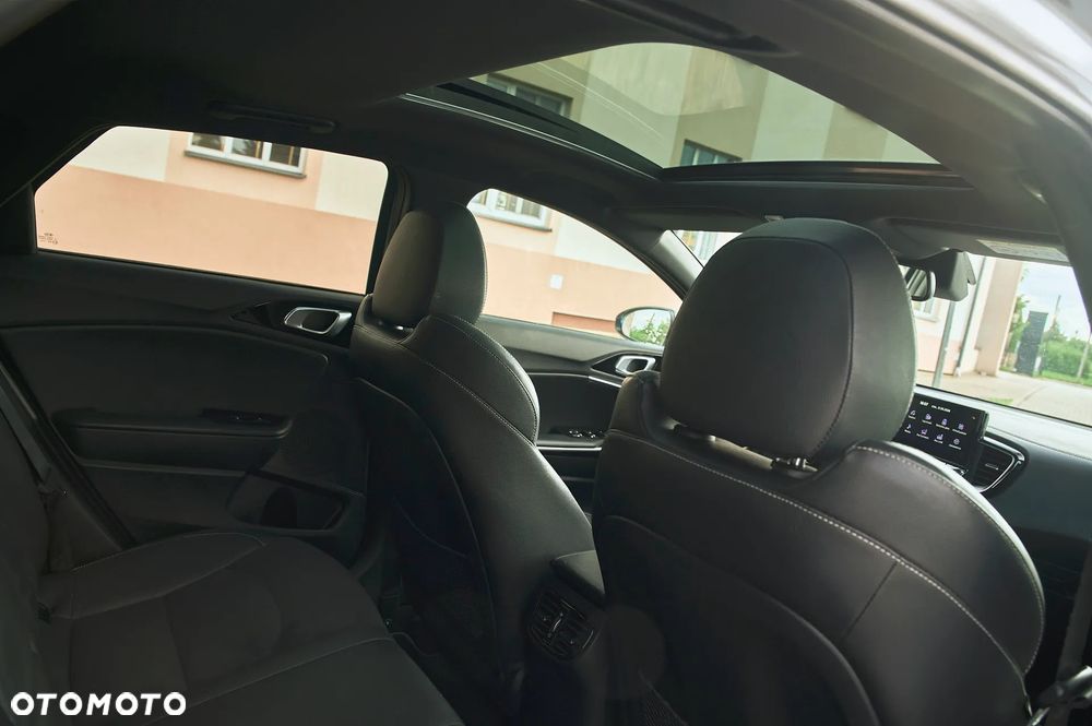 Kia ProCeed 1.5 T-GDI DCT7 OPF GT LINE - 30