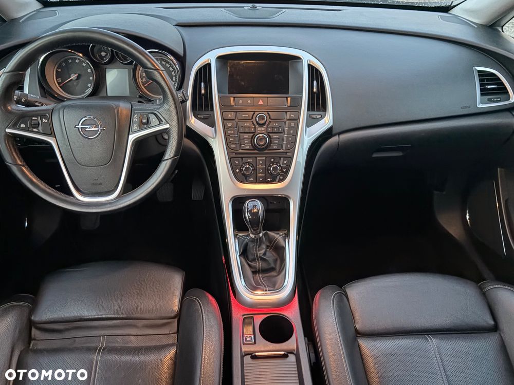 Opel Astra 1.4 T Cosmo - 5