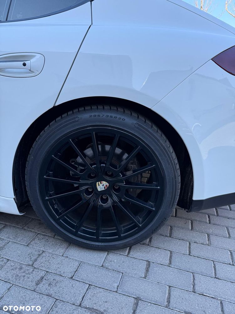 Porsche Panamera - 26