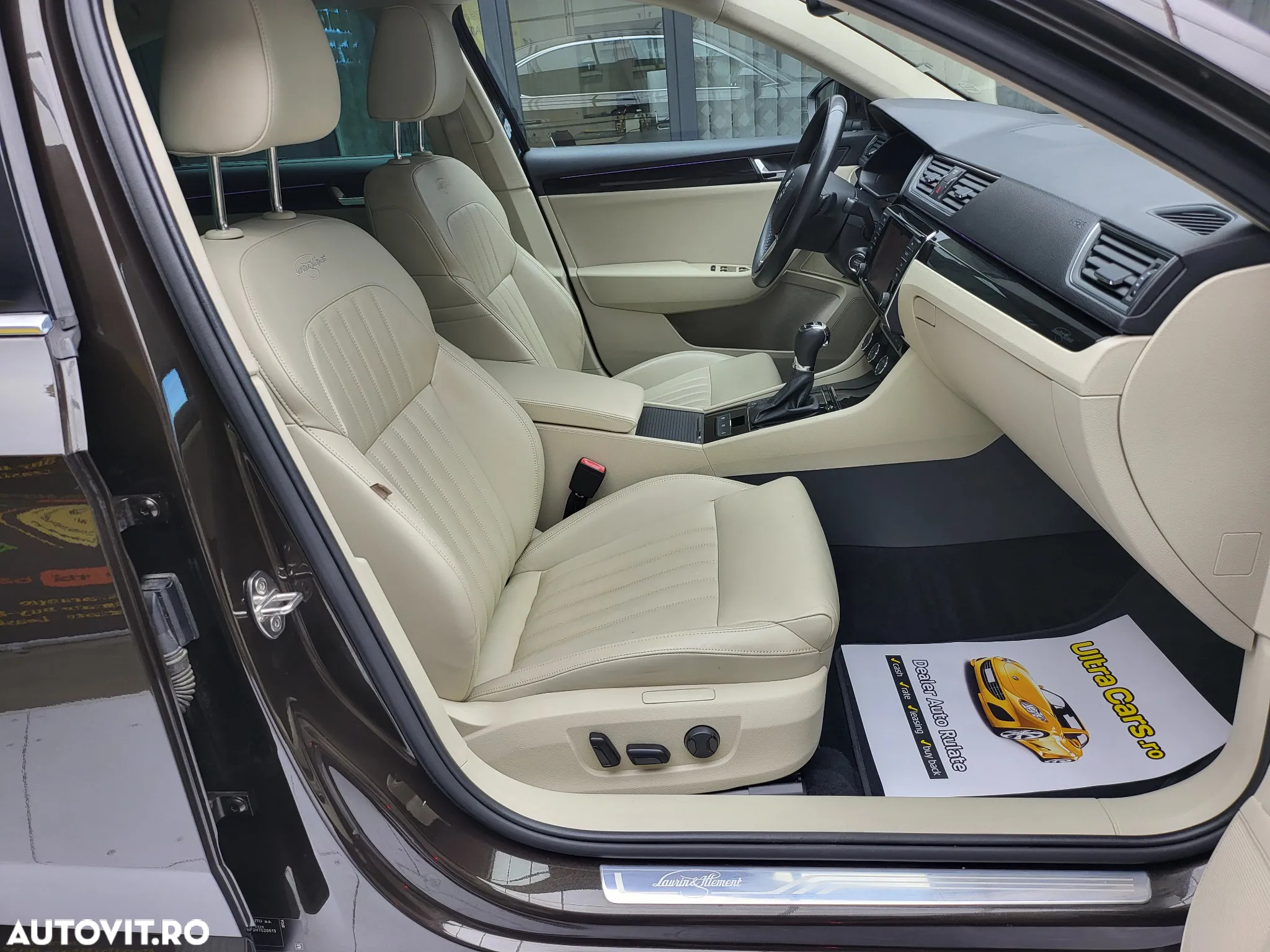 Skoda Superb 2.0 TDI 4X4 DSG Laurin & Klement - 10