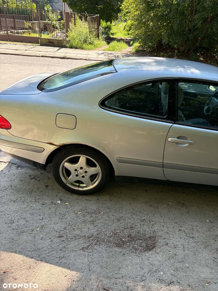Mercedes-Benz CLK 200 - 10
