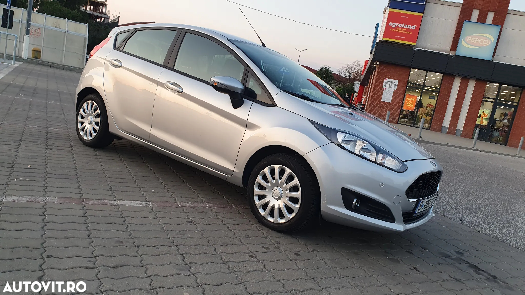 Ford Fiesta 1.0 Start Stop Trend - 23